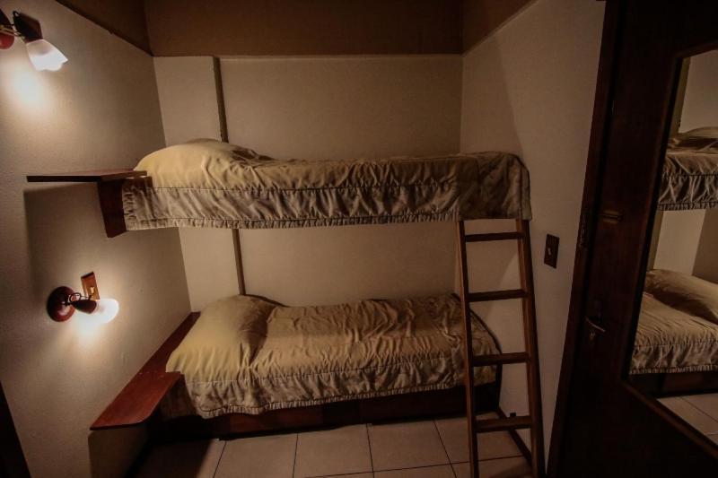 Flat No Residencial Pousada Serrano Centro กรามาโด ภายนอก รูปภาพ