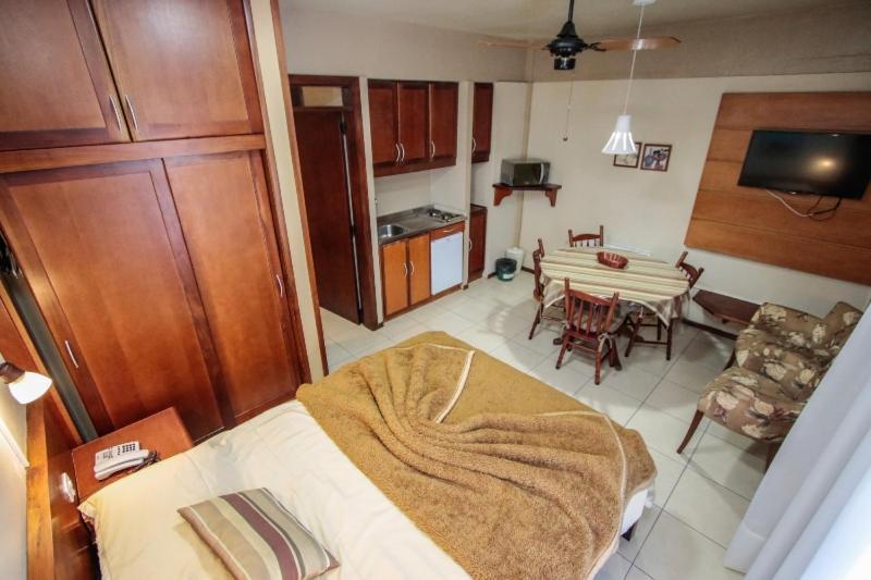 Flat No Residencial Pousada Serrano Centro กรามาโด ภายนอก รูปภาพ